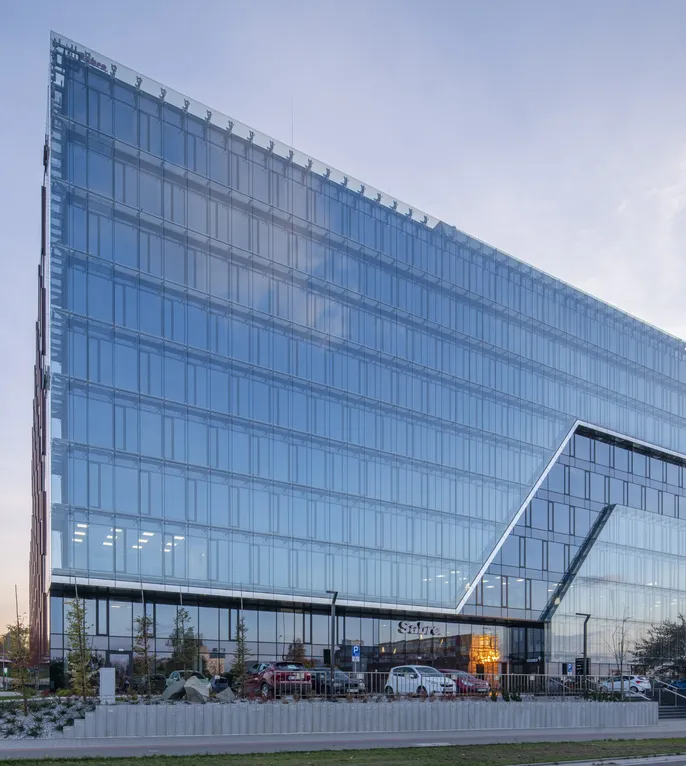 Iroda Tischnera Office