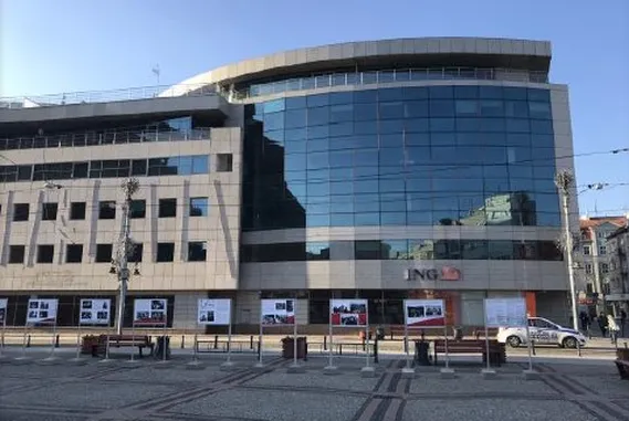 Biuro Szewska 72