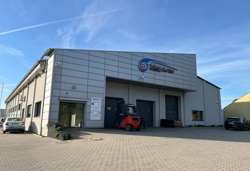 Obiekt Nieruchomość produkcyjno-biurowa w Nakle Śląskim