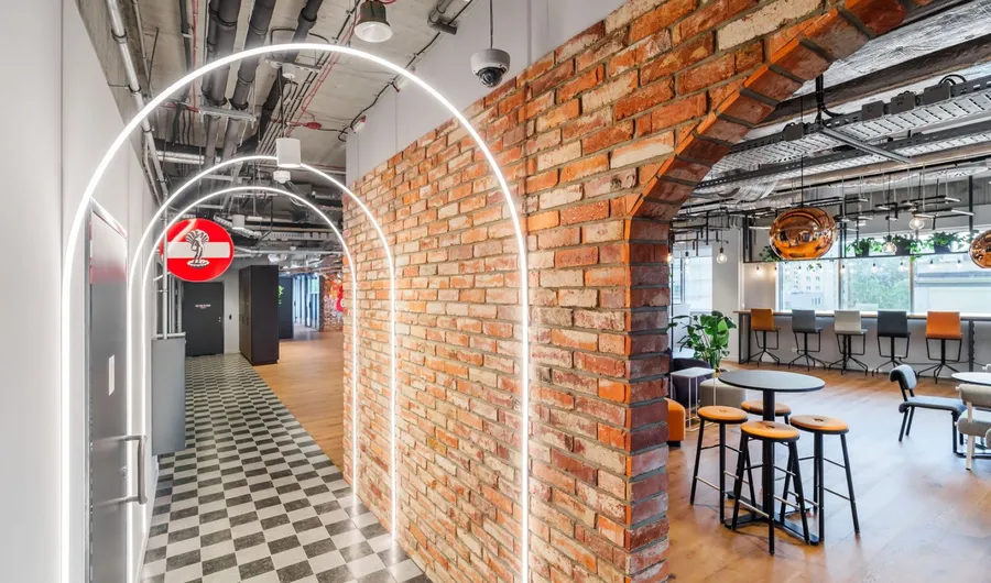 Biuro Adgar Rennaisance Tower