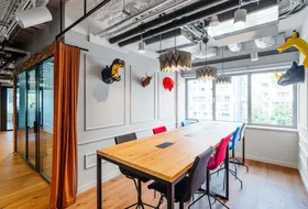 Biuro Adgar Rennaisance Tower