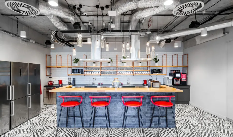 Biuro Adgar Rennaisance Tower