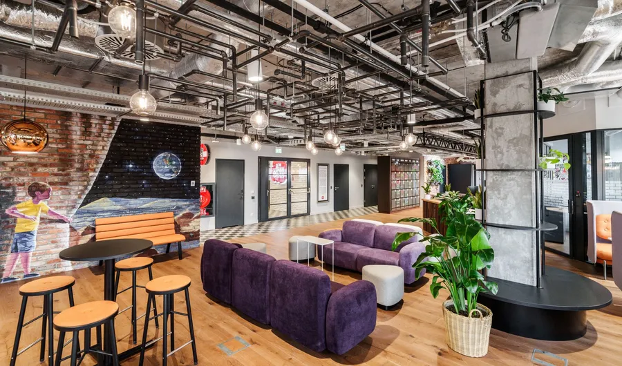 Biuro Adgar Rennaisance Tower