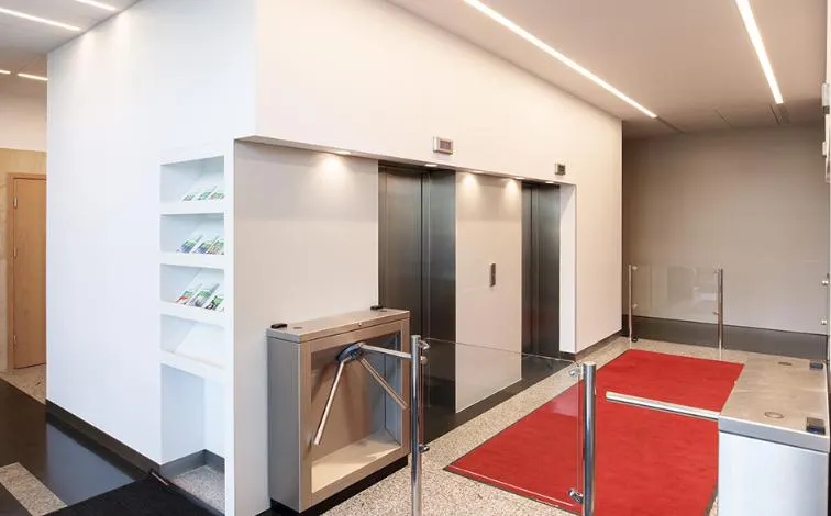 Biuro Mistral Office Building