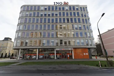 Biuro Modzelewskiego 77