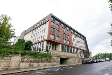 Fronton Office Center