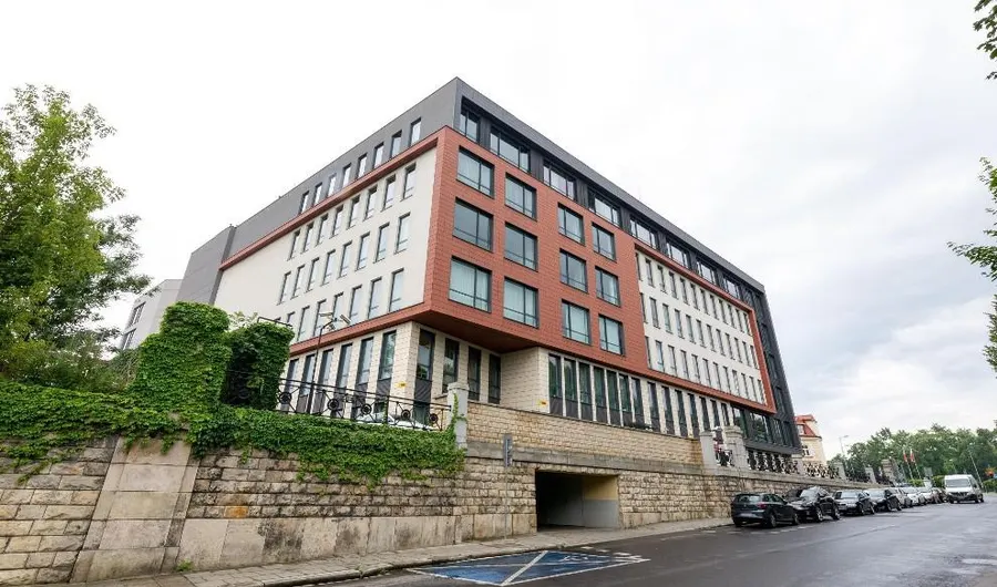 Biuro Fronton Office Center