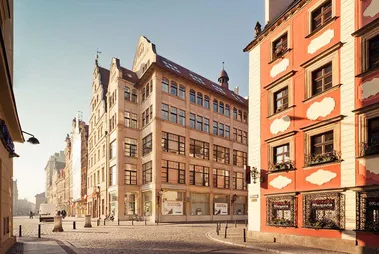 Rynek 1 / Św. Mikołaja 81